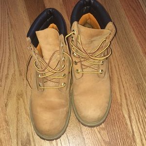 Barely used timbs